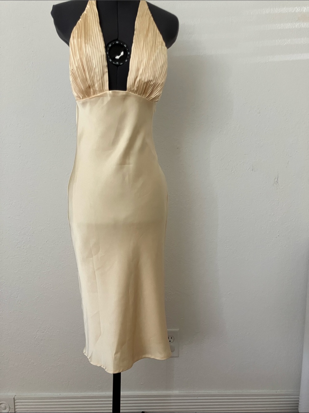 Beginning Boutique butter yellow Halter Midi Dress. Sz 0. NWT